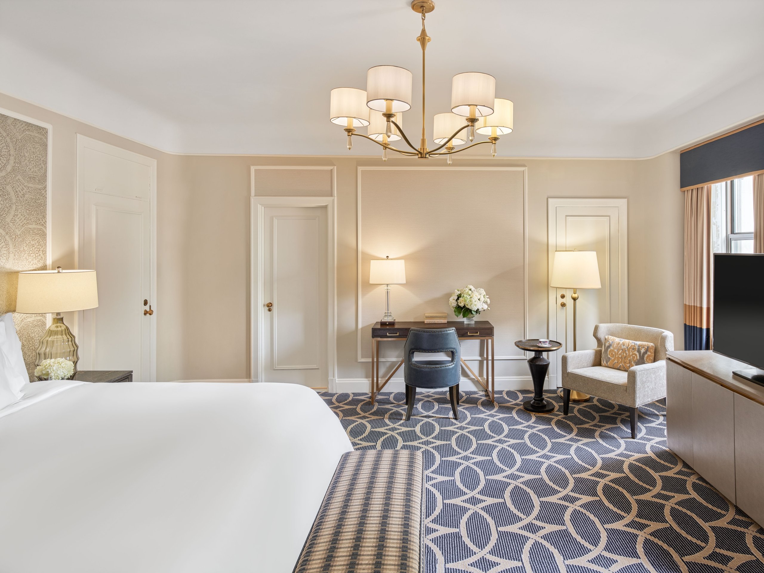 HotelVancouver_MorningsideSuite_bedroom