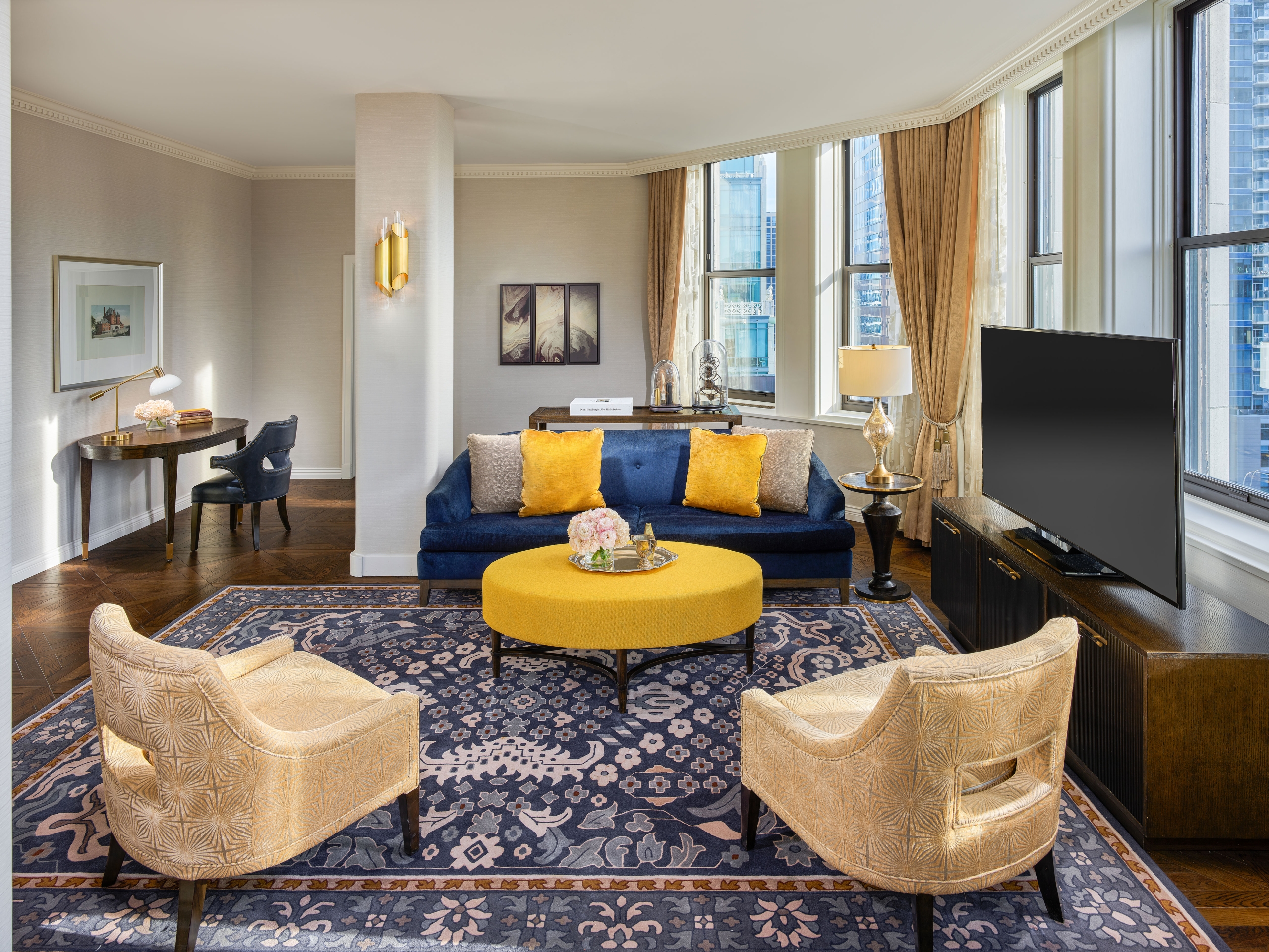 HotelVancouver_MorningsideSuite_bedroom