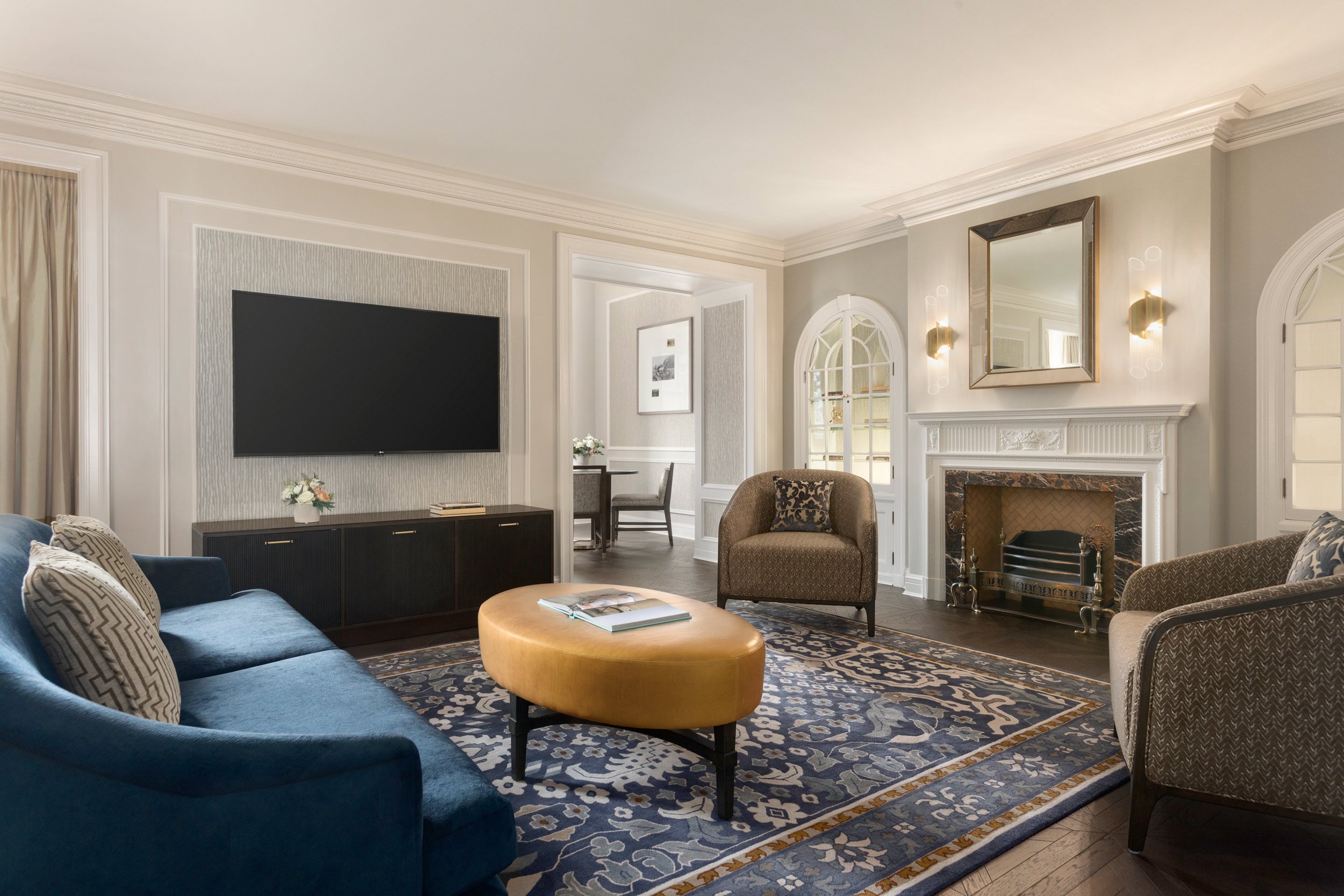 The living room of Fairmont Hotel Vancouver's Three Bedroom Suite with Kitchen