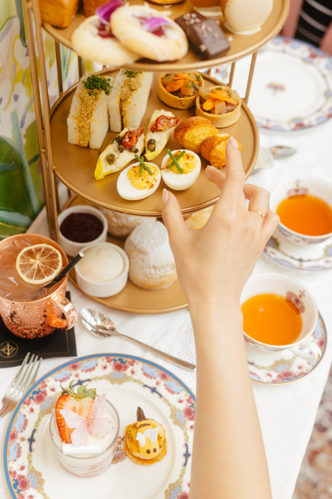 O:\Sales & Catering\Sales\Olivia\Photos\Tea in the Window\Lizz Miles Art_John Looy