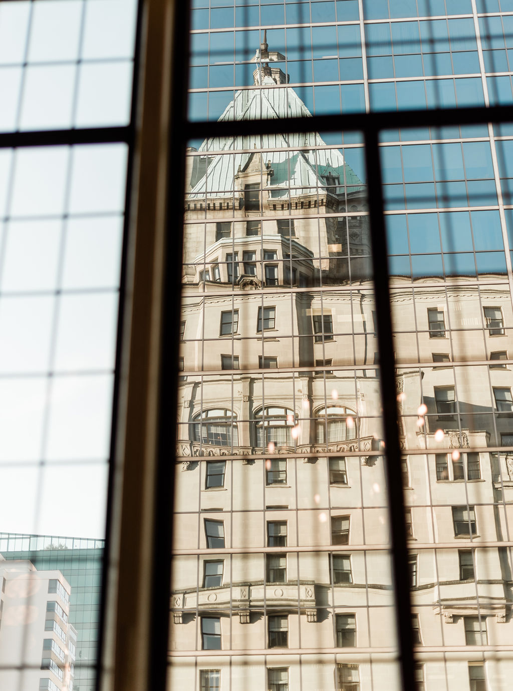 Exterior view of Fairmont Hotel Vancouver reflection